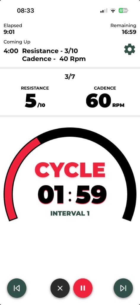 Live Fat Burner cycling workout showing resistance 5/10, cadence 60 RPM, and interval timer